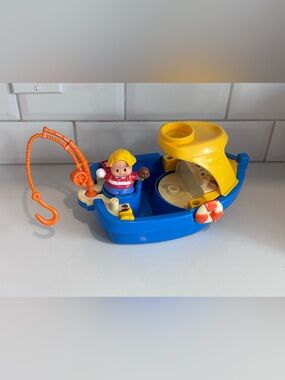 Fisher Price Little People boat with boy
